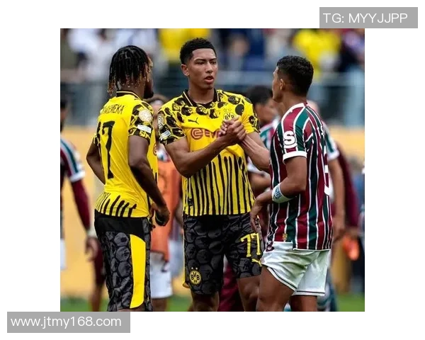 足球球星单挑集锦精彩对决 展现球技与速度极限挑战